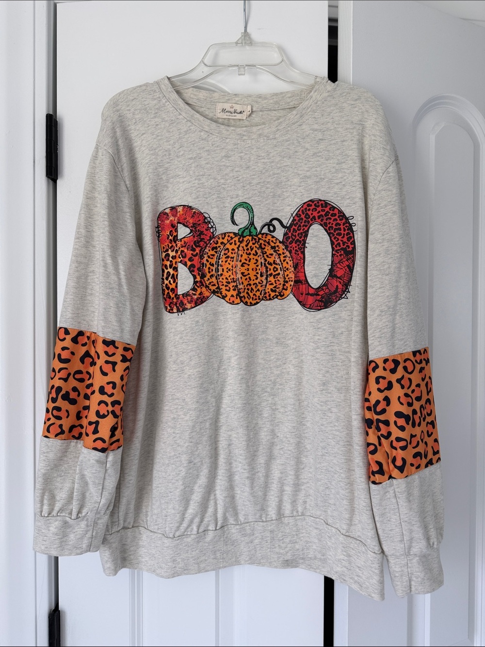 Marie Nicole Long Sleeve Pullover Halloween Crew “BOO”- Women L